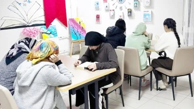 YURTLARDA KİTAP OKUMA ETKİNLİKLERİ S&Uuml;R&Uuml;YOR